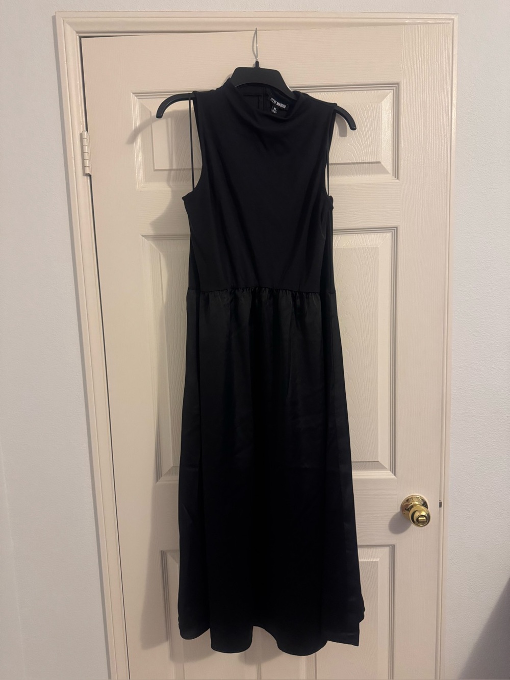 Sleeveless Black Midi Dress - Unbranded